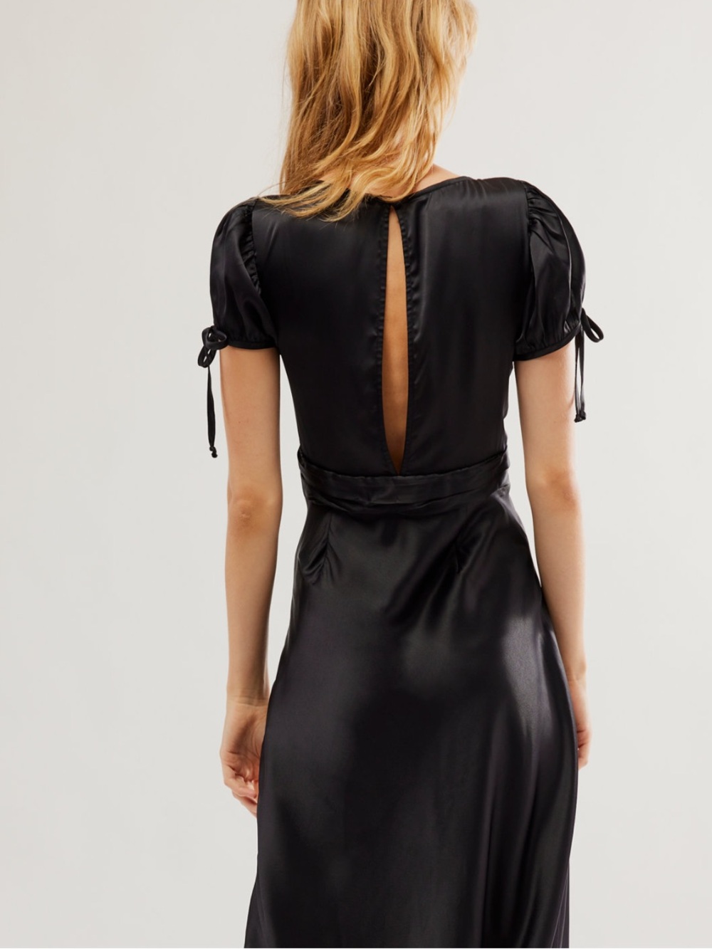 Cooper Midi Dress
NWOT
Free People
Color- Black - Picture 2 of 9